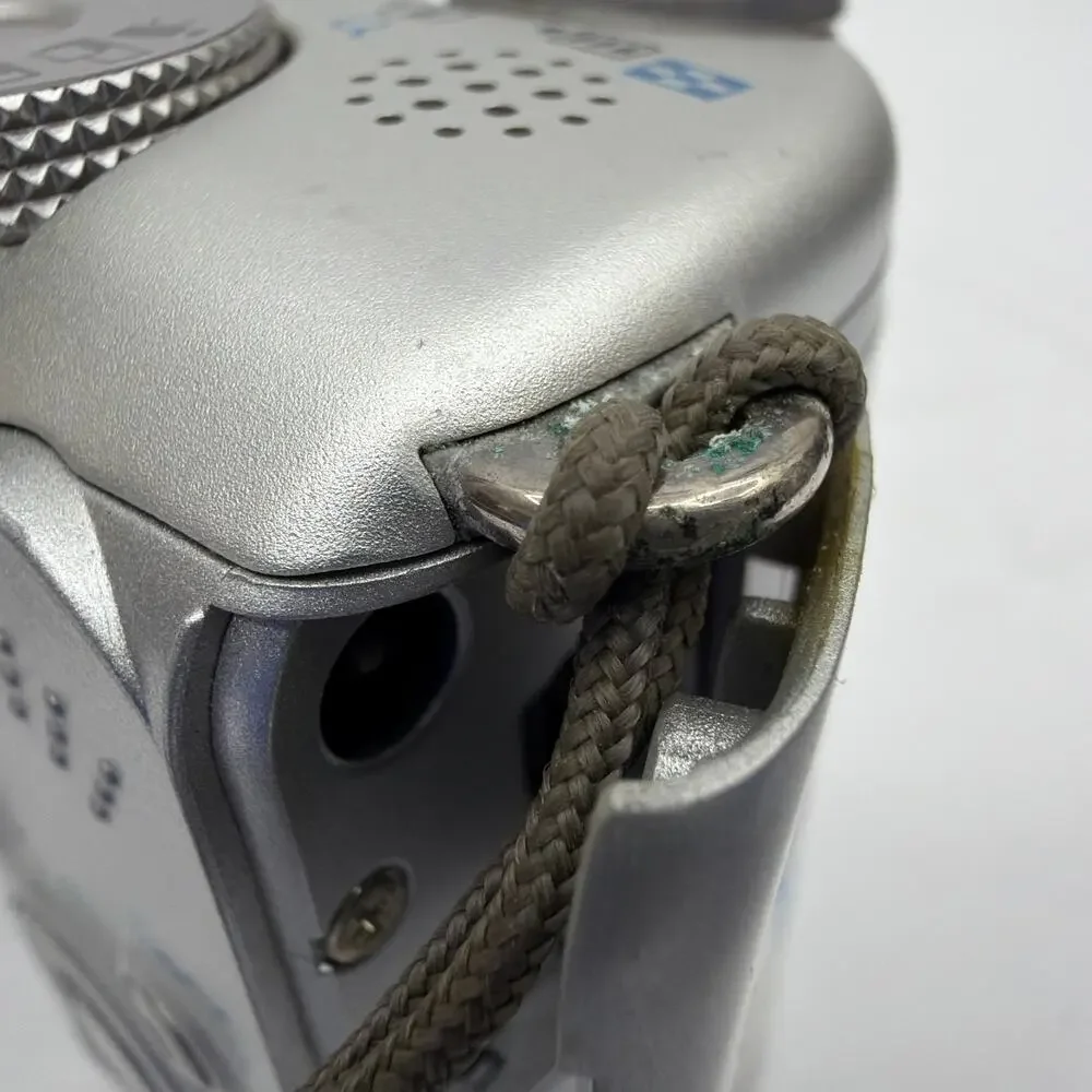 Canon PowerShot A610 PC1146 5.0MP Silver Digital Camera For Parts Repair